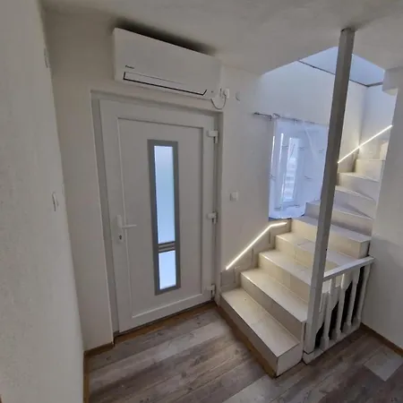 Stonehouse Kala Prázdninový dům Mimice
